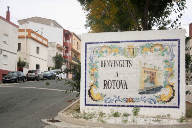 Rótova contrata dos operarios de refuerzo durante el verano