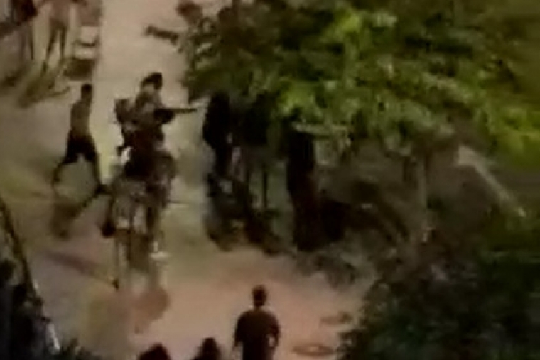 Una reyerta en pleno paseo de la playa de Gandia moviliza 5 patrullas
