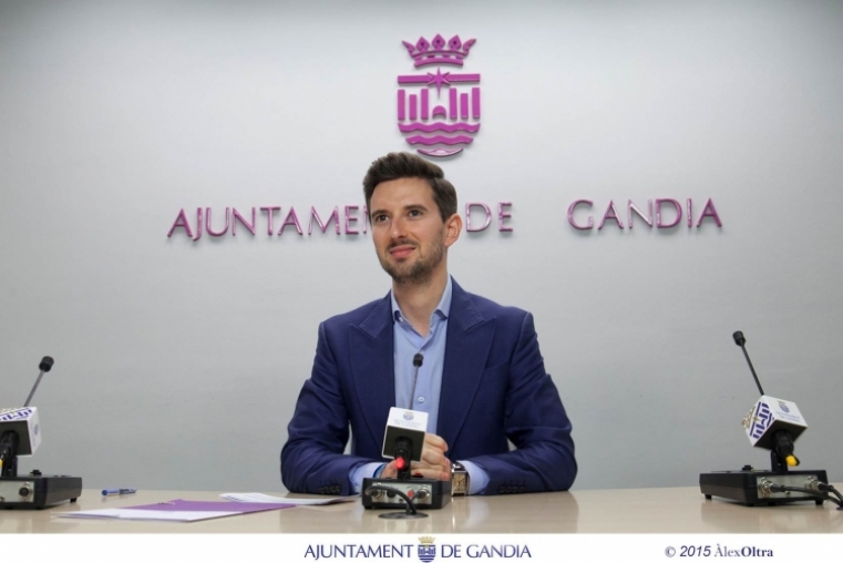 El PP de Gandia propone que se dote de ayuda a la compra de material escolar
