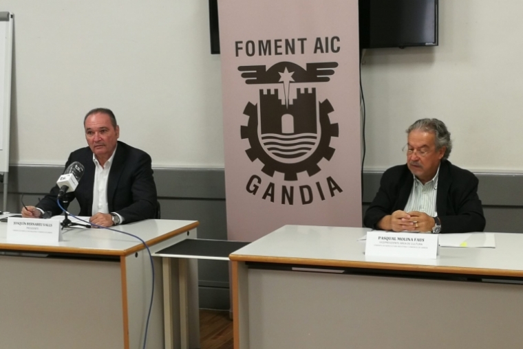 Fomento de Gandia premia la labor del arquitecto Alberto Peñín