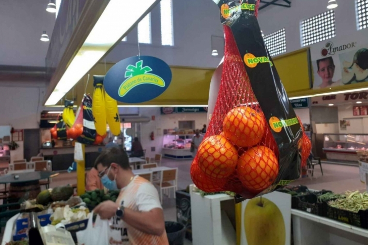 El Mercat Municipal de Oliva promociona los productos de proximidad