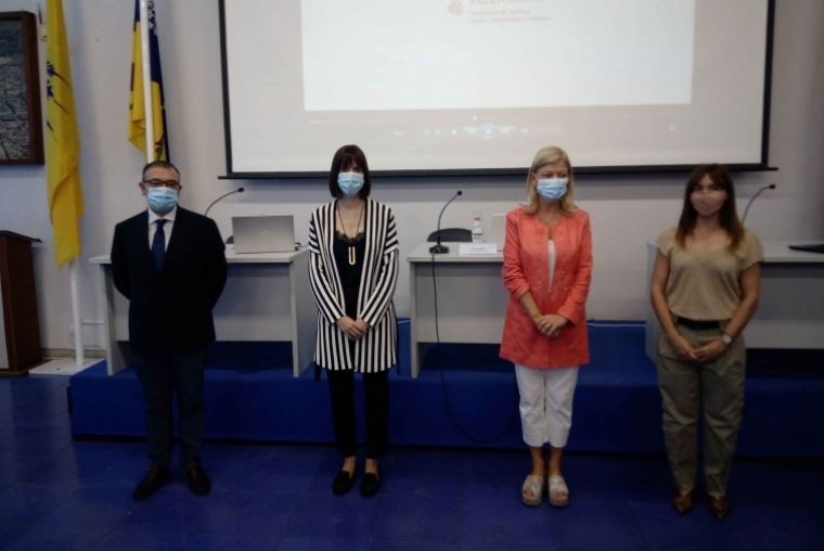 La consellera Bravo presenta en Gandia el inmediato Palacio de Justicia