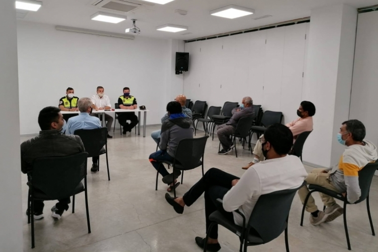 Los fruteros de la El.líptica en Gandia deben cumplir las normas sanitarias