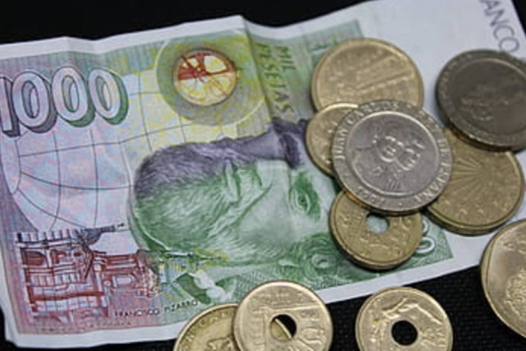 Un fósforo lanza una idea a Cáritas sobre ayudas en pesetas