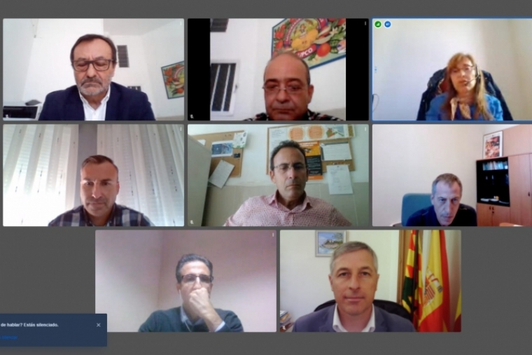 Los productores de cítricos de Oliva se reúnen con técnicos de Conselleria