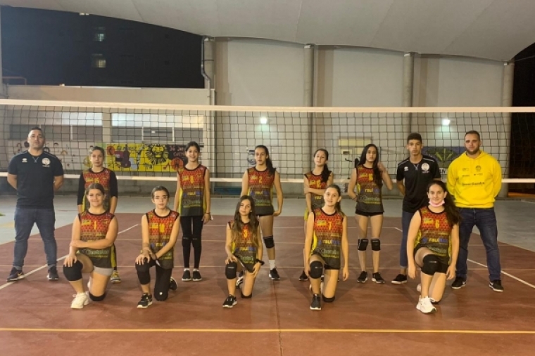 Debut con victoria del IES Veles e Vents del Grau de Gandia en volei