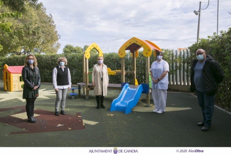 Gandia invierte 26.000 euros en mejorar los patios de las Escoletes