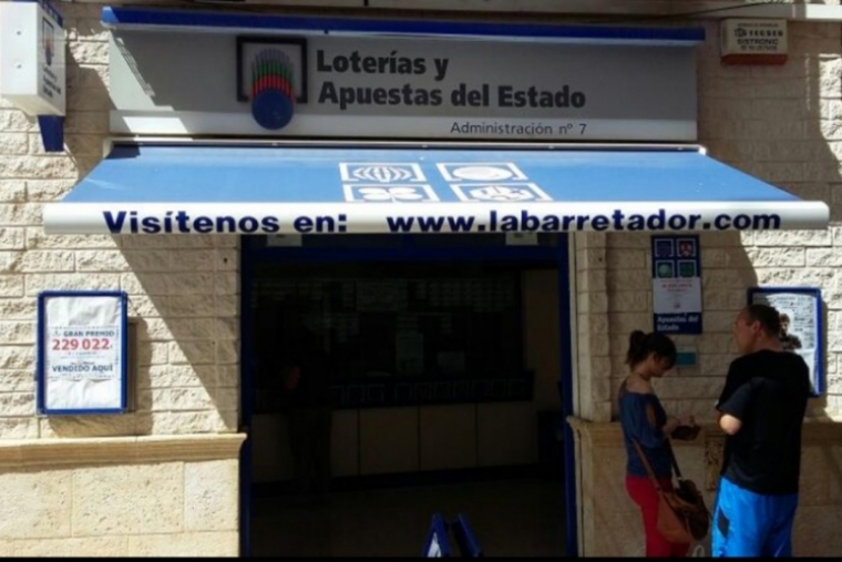 El Sorteo de Navidad deja una lluvia de 57 millones en el Grau de Gandia