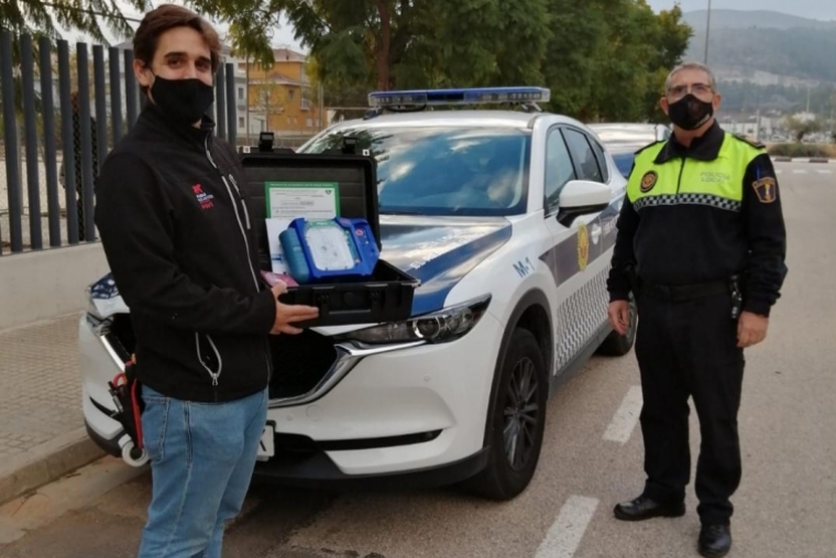 El Real de Gandia instala dos nuevos desfibriladores