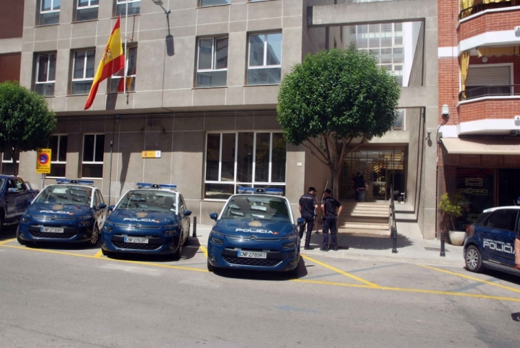 Un vídeo de una vecina logra detener en Gandia a un ladrón de coches