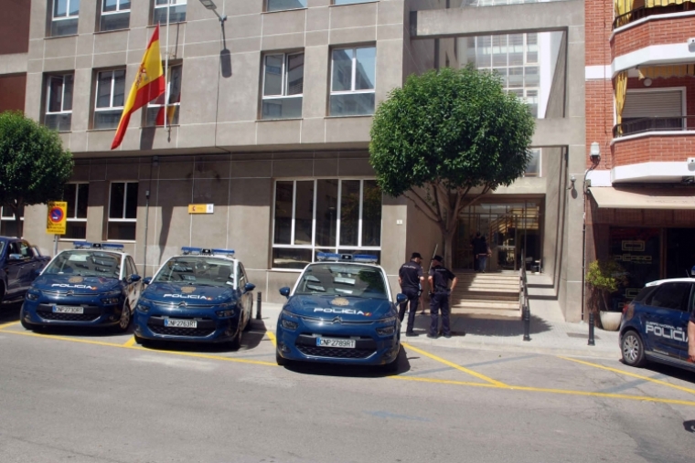 Persecución policial por Gandia y salto al Barranc de Beniopa tras un ladrón