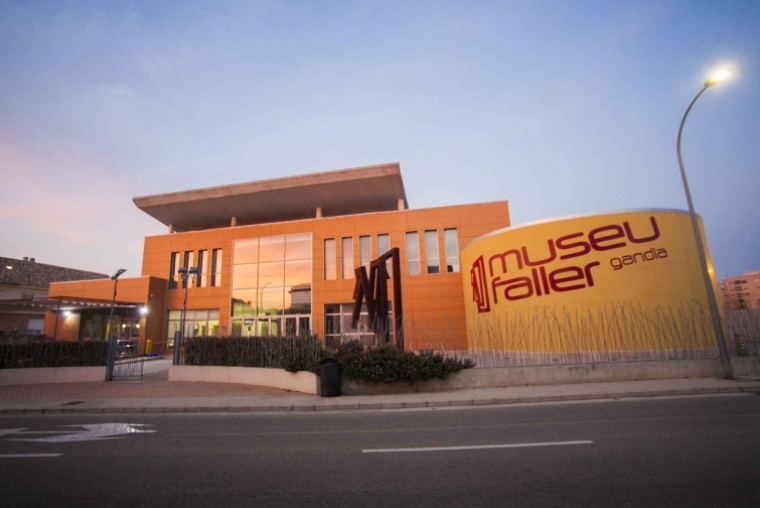 Más de 3.000 profesores se vacunarán en el Museu Faller de Gandia
