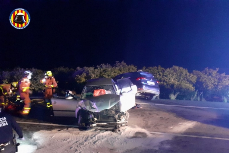 Cuatro heridos en un choque frontal en la carretera de Gandia a Barx