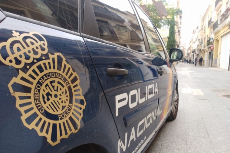Detenidos por robar aceite de un restaurante de comida rápida en Gandia