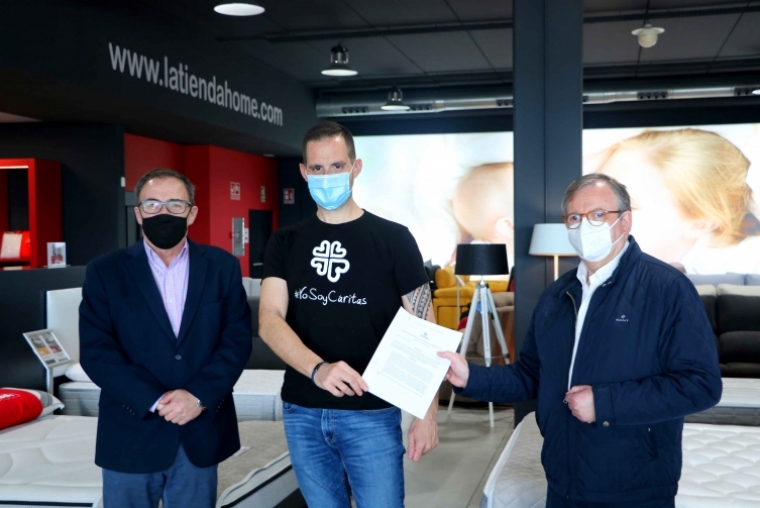 La Tienda HOME lanza un gran proyecto solidario de la mano de Cáritas Gandia