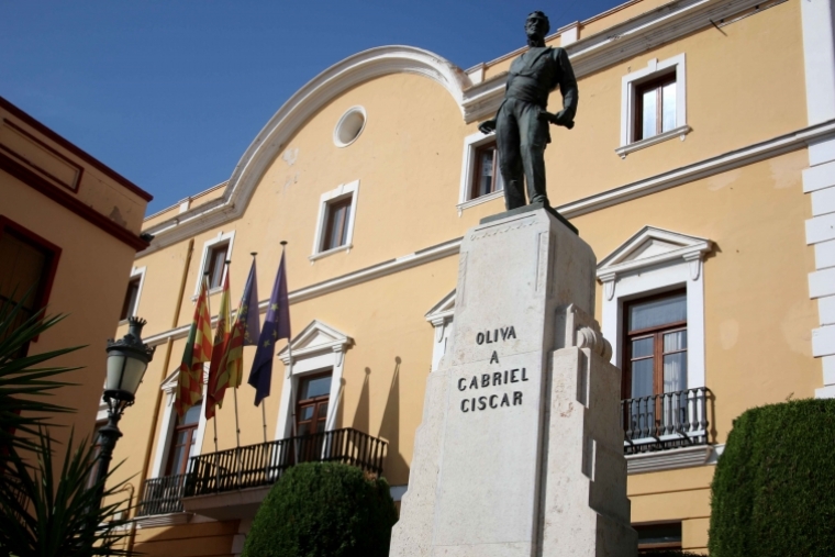 Denuncian a Oliva ante la Generalitat por no cumplir las normas anticovid