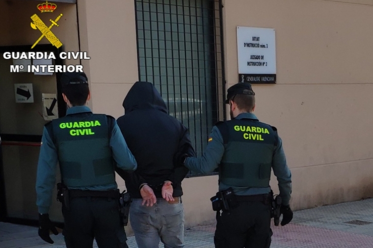 Dos detenidos por la Guardia Civil de Gandia por robar en Correos