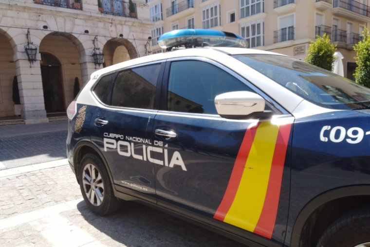 Detenido en Gandia por la Policía Nacional tras circular por la acera