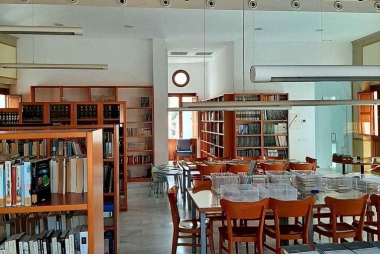 Villalonga instala un nuevo sistema de climatización en la Biblioteca