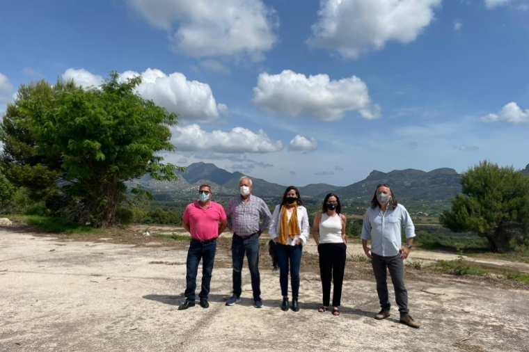 La Diputació visita la rehabilitación del vertedero de Ador