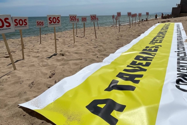 Tavernes alza la voz para reclamar soluciones definitivas en sus playas