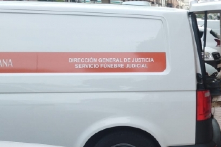 Un turista francés fallece en la playa de Gandia mientras se bañaba