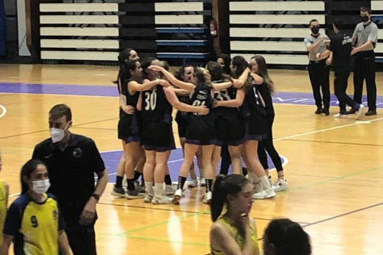 Cuando la ayuda se torna en agradecimiento de las chicas del Bàsquet Gandia