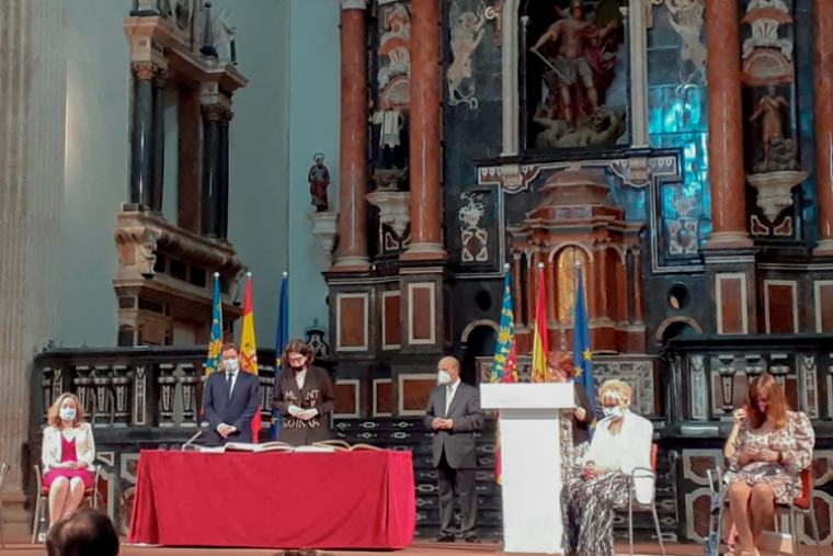 Vicenta Tasa y Àngels Gregori toman posesión en la Acadèmia de la Llengua