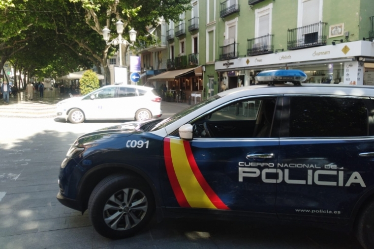 Detenida en Gandia una cuidadora por estafar 2.000 euros a una anciana