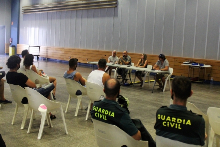Oliva estudia la afección de la práctica del kitesurf