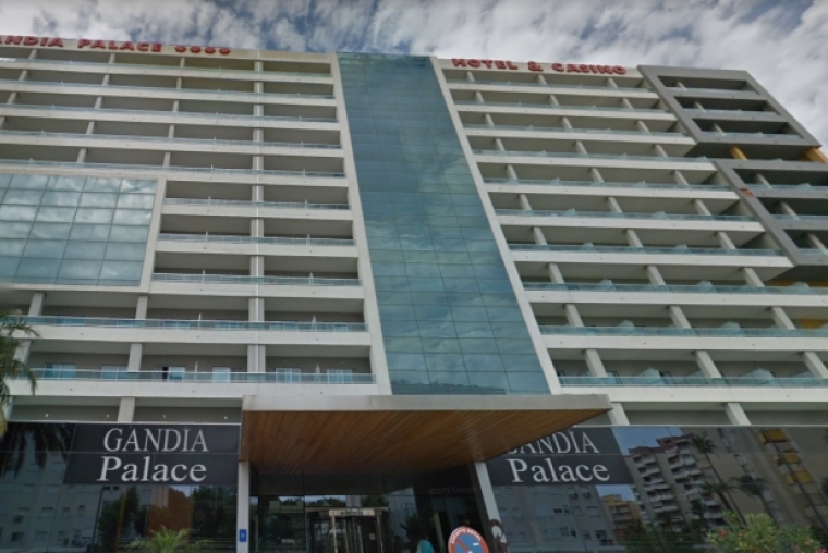 Se vende por 40,6 millones el hotel Gandia Palace en la playa de Gandia