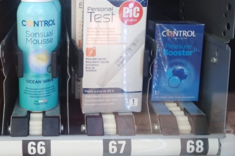 Venta en Gandia de test de antígenos en las máquinas de 24 horas