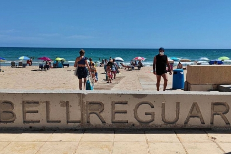 Hallan muerto en la playa de Bellreguard a Salvador El Medusero