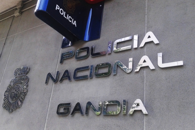 Detenida por robar material de una empresa de Gandia y venderlo por internet
