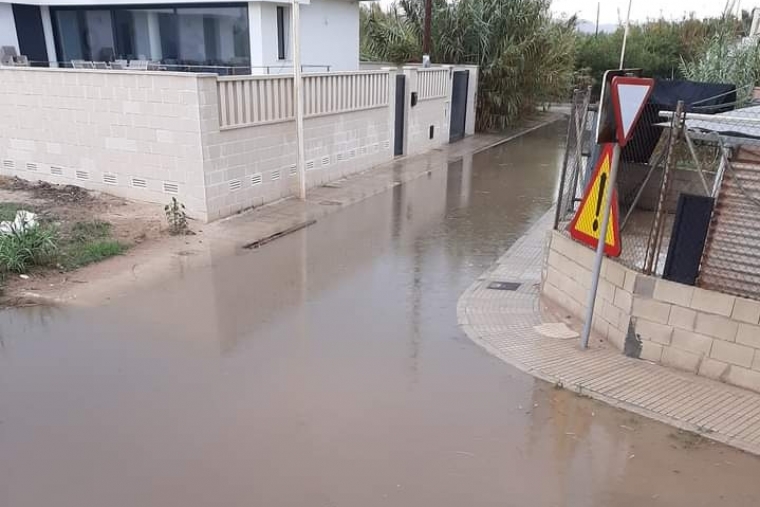 Una tromba de agua dejaba ayer tarde en Gandia 24 litros en una hora