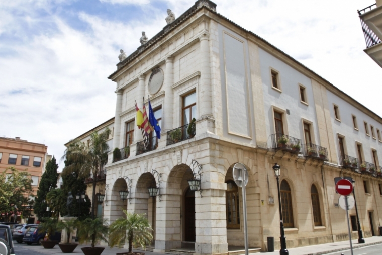 El Pleno de Gandia ratifica las dedicaciones exclusivas de los concejales