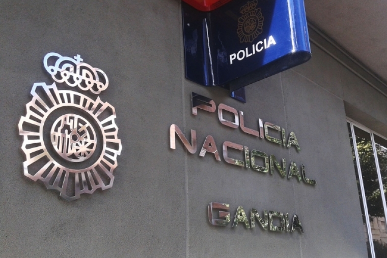 Un desprendimiento en Comisaría de Gandia da un susto a policías y usuarios