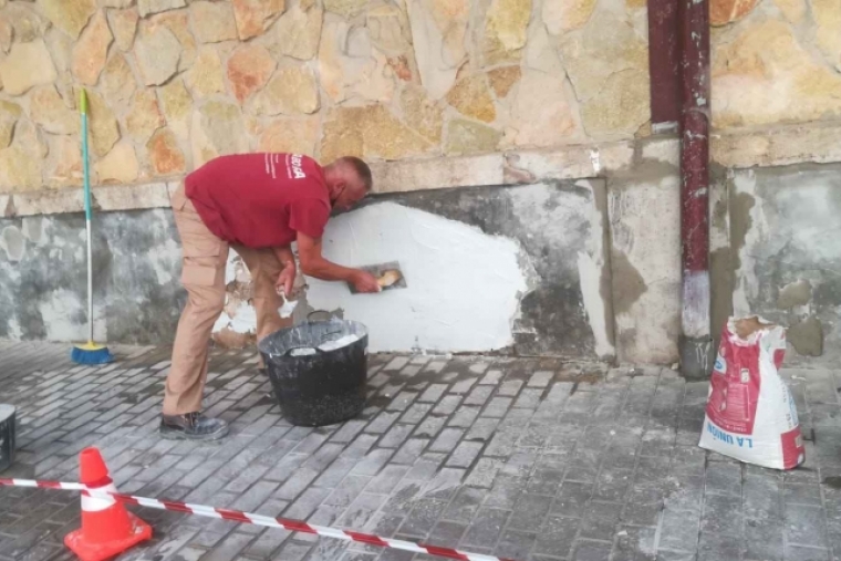 Tavernes mejora la infraestructura y los servicios del Mercat Municipal