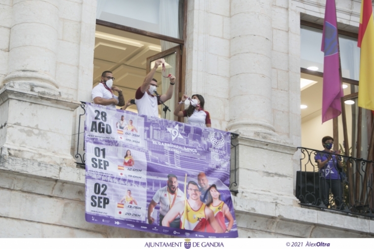 Gandia homenajea a los ciudadanos por su responsabilidad en la pandemia