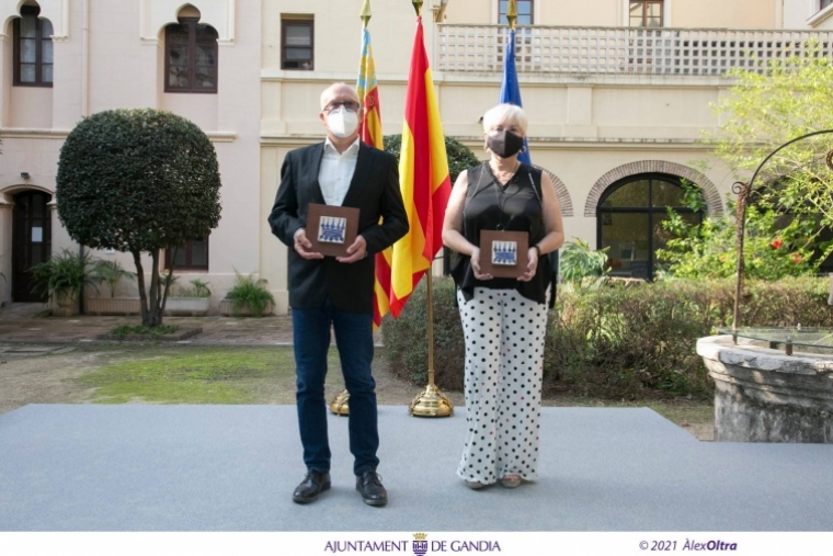 Gandia rinde homenaje al esfuerzo de todos durante la pandemia 