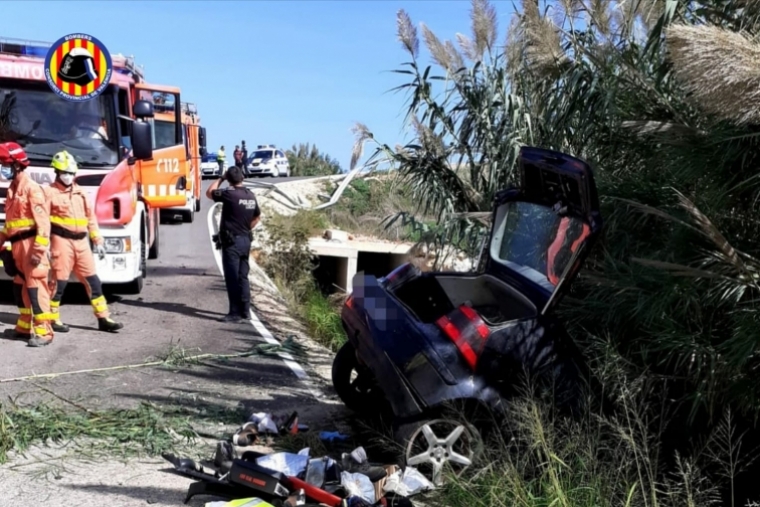 Fallece un hombre de 55 años tras caer con su coche a una acequia en Xeresa