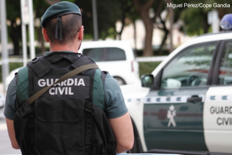 La Guardia Civil de Gandia desarticula una organización que atracaba bancos
