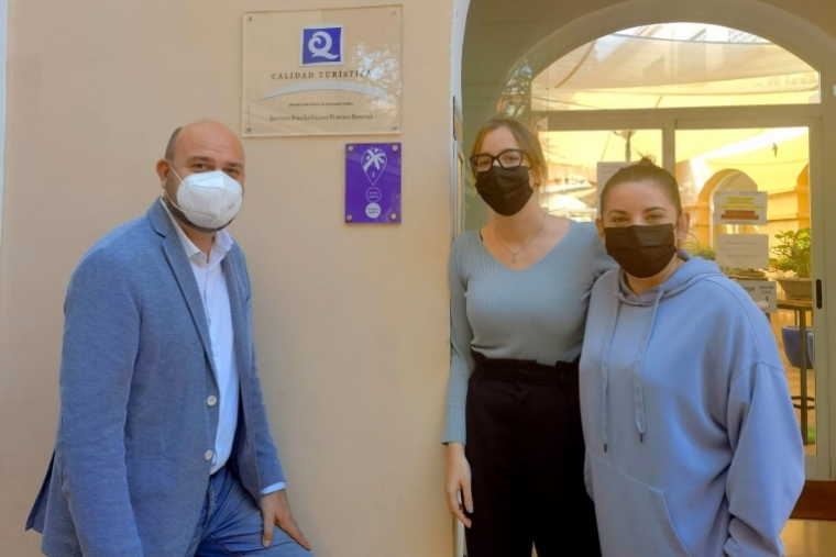 La oficina de Turismo de Oliva obtiene la “Q” de Calidad Turística 