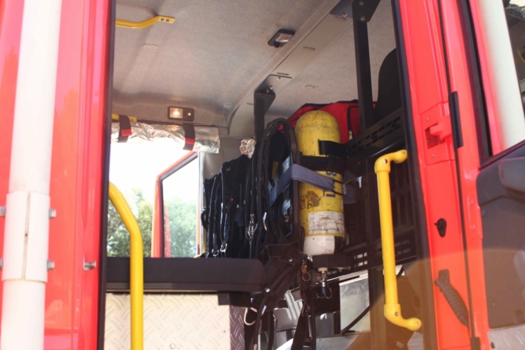 Los Bomberos vigilan un aparato radioactivo tras un accidente en Oliva