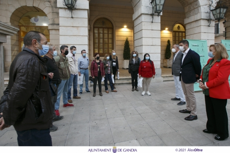 El Ayuntamiento de Gandia da la bienvenida a 15 nuevos trabajadores