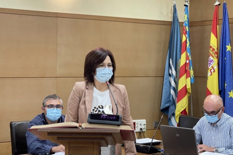 Fina Vercher toma posesión como nueva concejala en Tavernes de la Valldigna