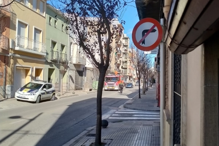 Desprendimientos en el edificio abandonado de Controlex en Gandia
