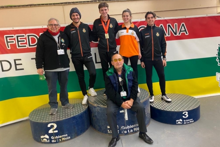 Los jóvenes tiradores de Oliva regresan de La Rioja con buenos resultados