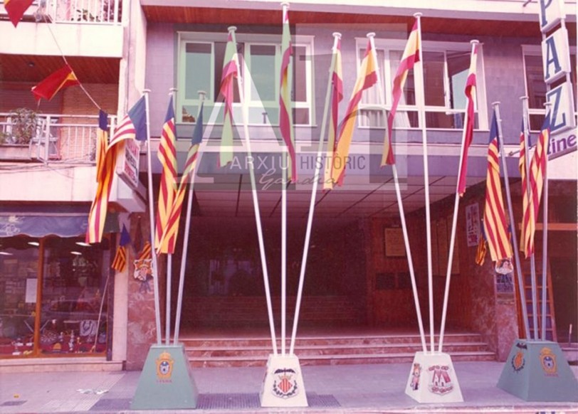 Se cumplen hoy 37 años del incendio del mayor cine de Gandia: el Paz