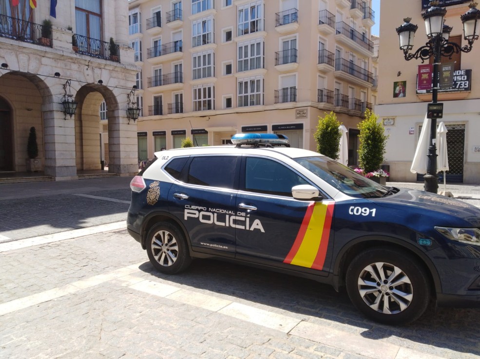 La Policía Nacional salva a un hombre que, tras despedirse de sus hijos, se iba a suicidar en Gandia